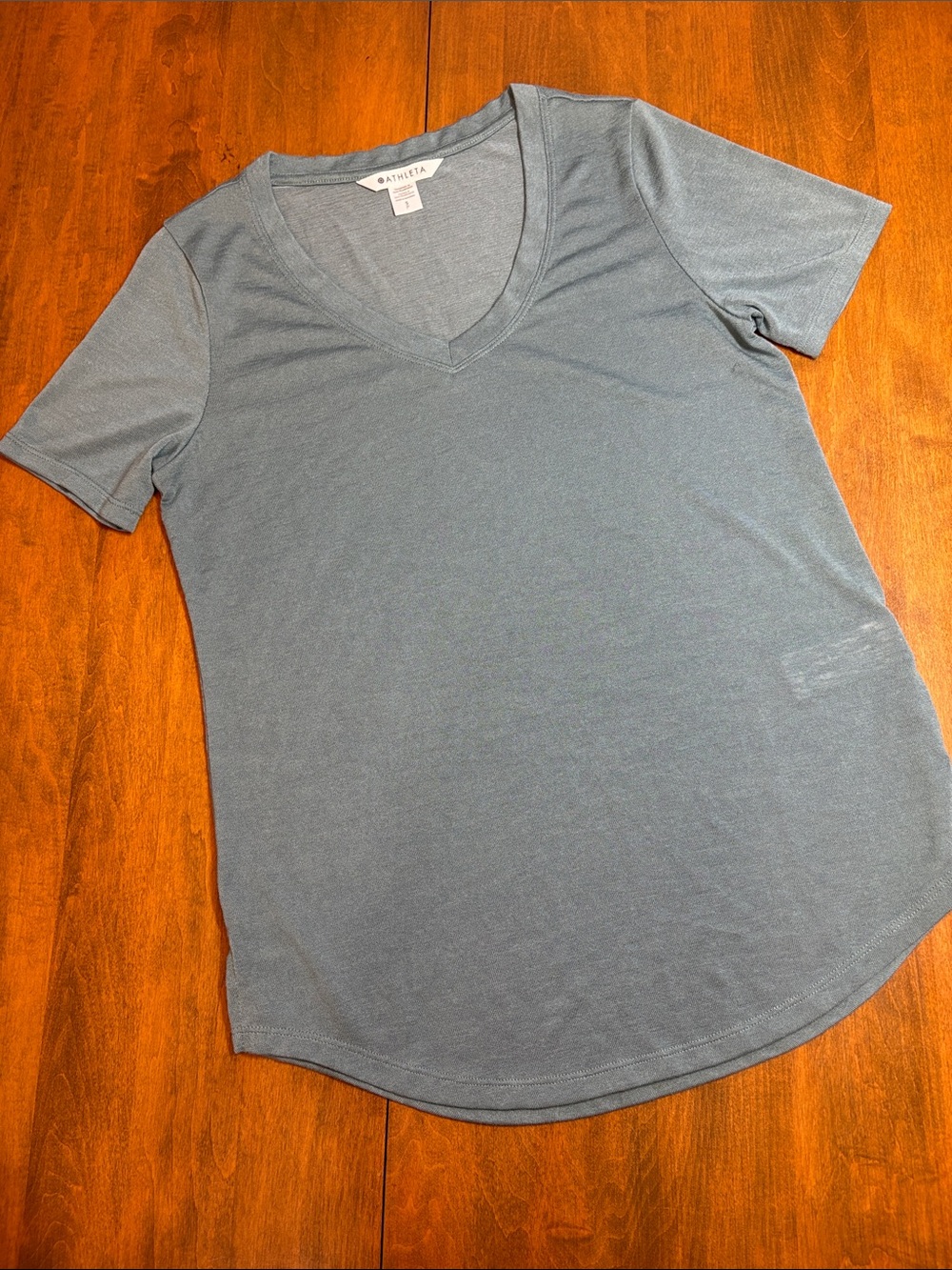 Athleta Slate Blue V-Neck Short Sleeve Tee, Small